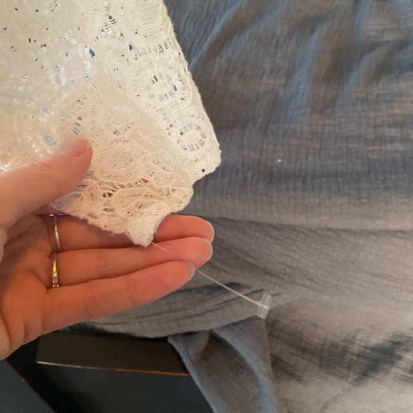 Van Heusen light weight knit. - Picture 4 of 6